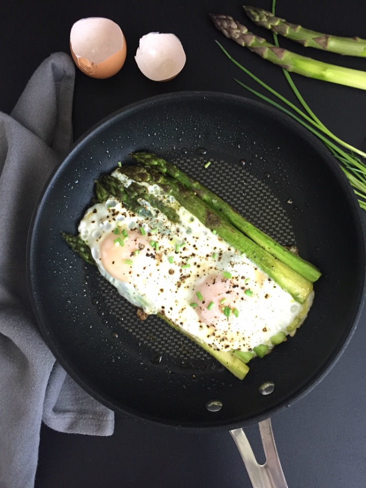 Asparagus and Eggs Mamunche