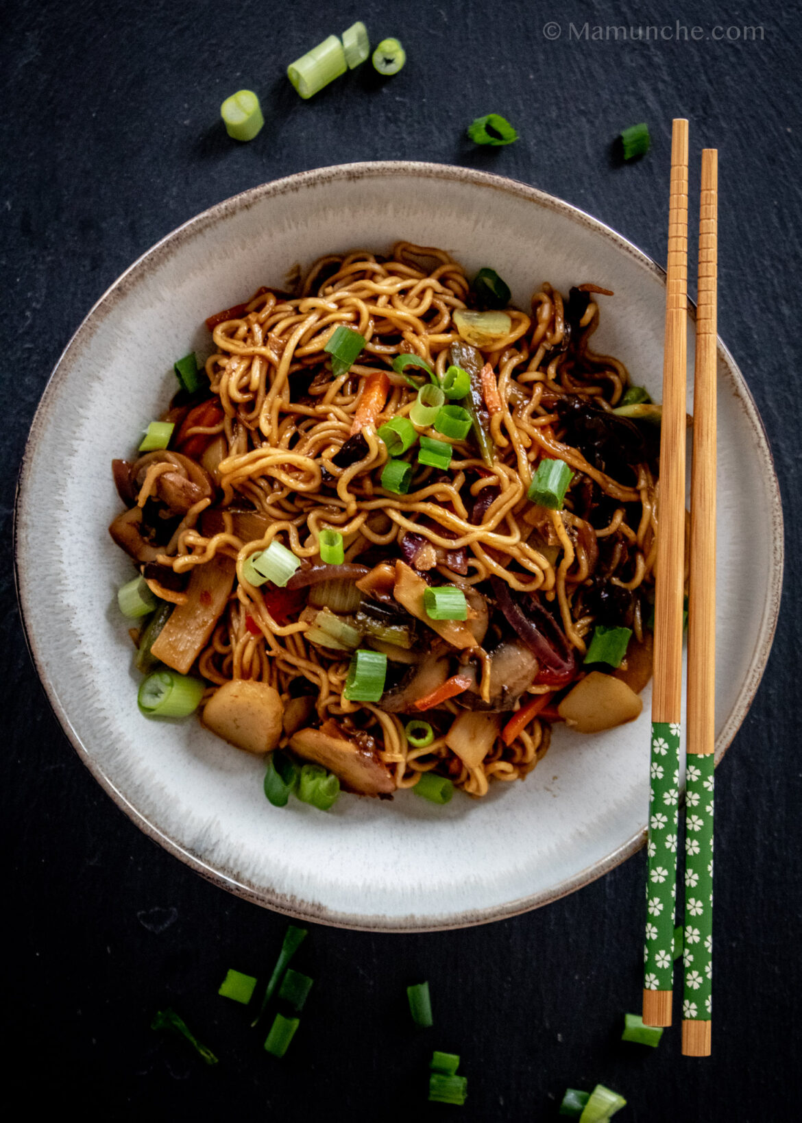 Mamunche-Asian-Noodles